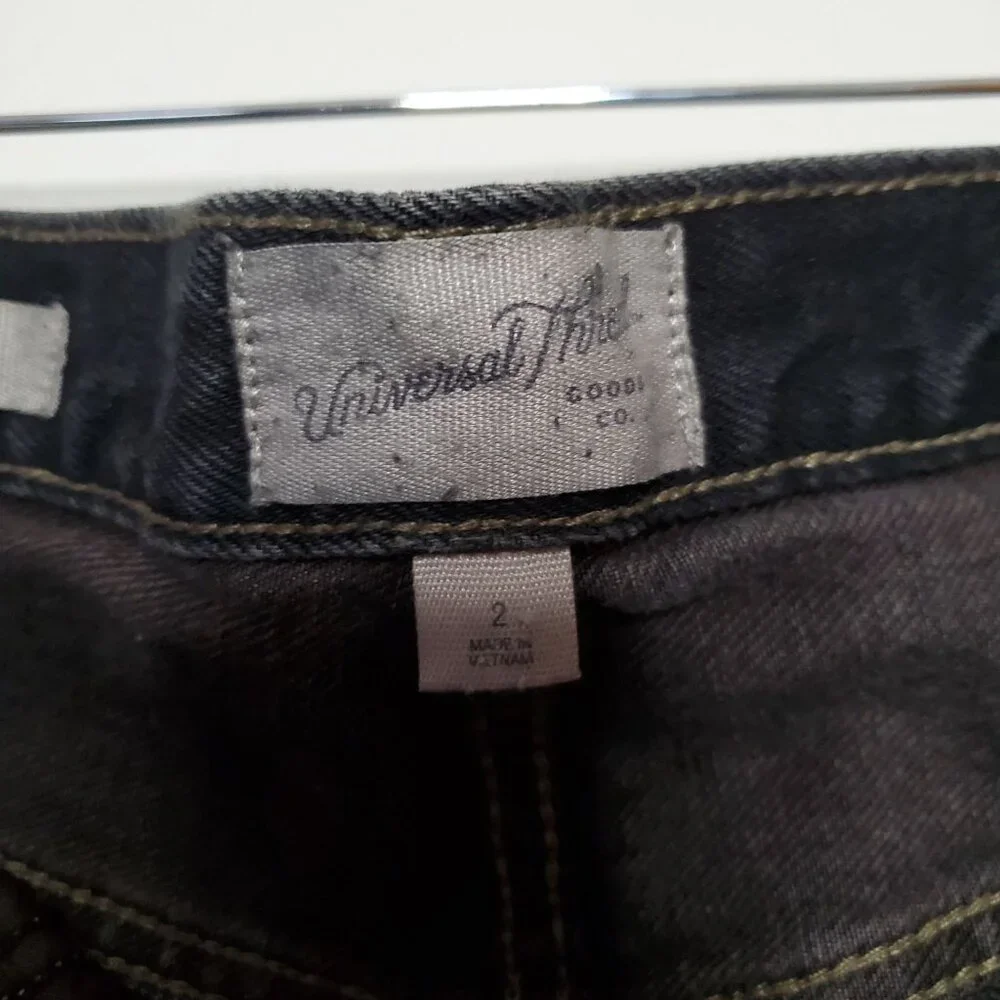 Denim Shorts Bundle 2 Piece Womens Size 2 Universal Thread & Old Navy Frayed Hem - Picture 5 of 9